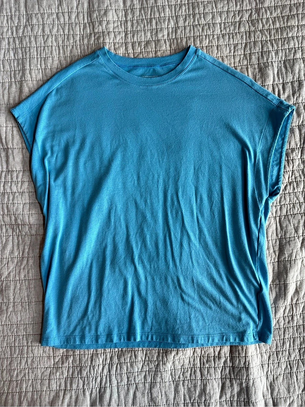 Anthropologie Short Sleeve Tee in Blue Size Medium